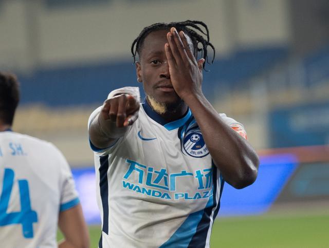 500网-大连人4轮抢9分走出泥潭 强援归队后有望提前保级